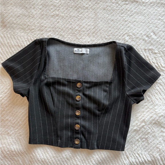 Hollister Black Pinstripe Crop Top - Picture 4 of 5